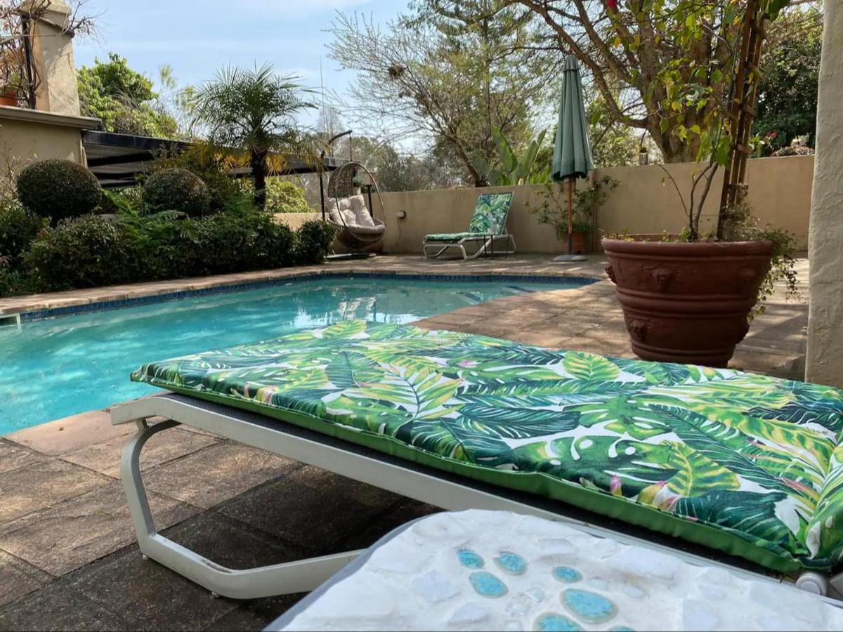 Tuscan Rose Johannesburg Bagian luar foto