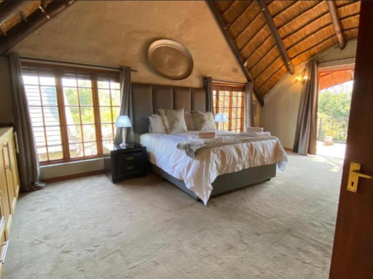Tuscan Rose Johannesburg Bagian luar foto